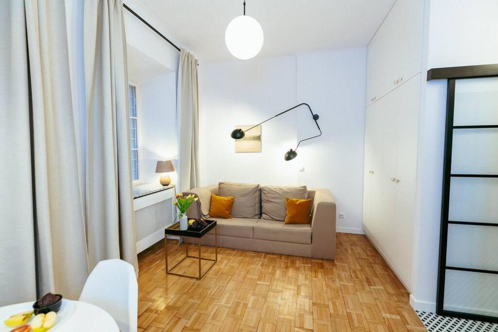Charming Apartment Next To The Old Town! Varşovia Exterior foto