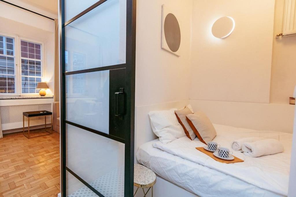Charming Apartment Next To The Old Town! Varşovia Exterior foto