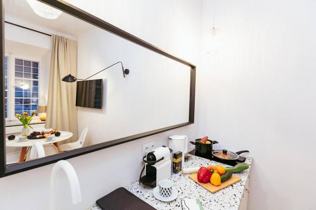 Charming Apartment Next To The Old Town! Varşovia Exterior foto